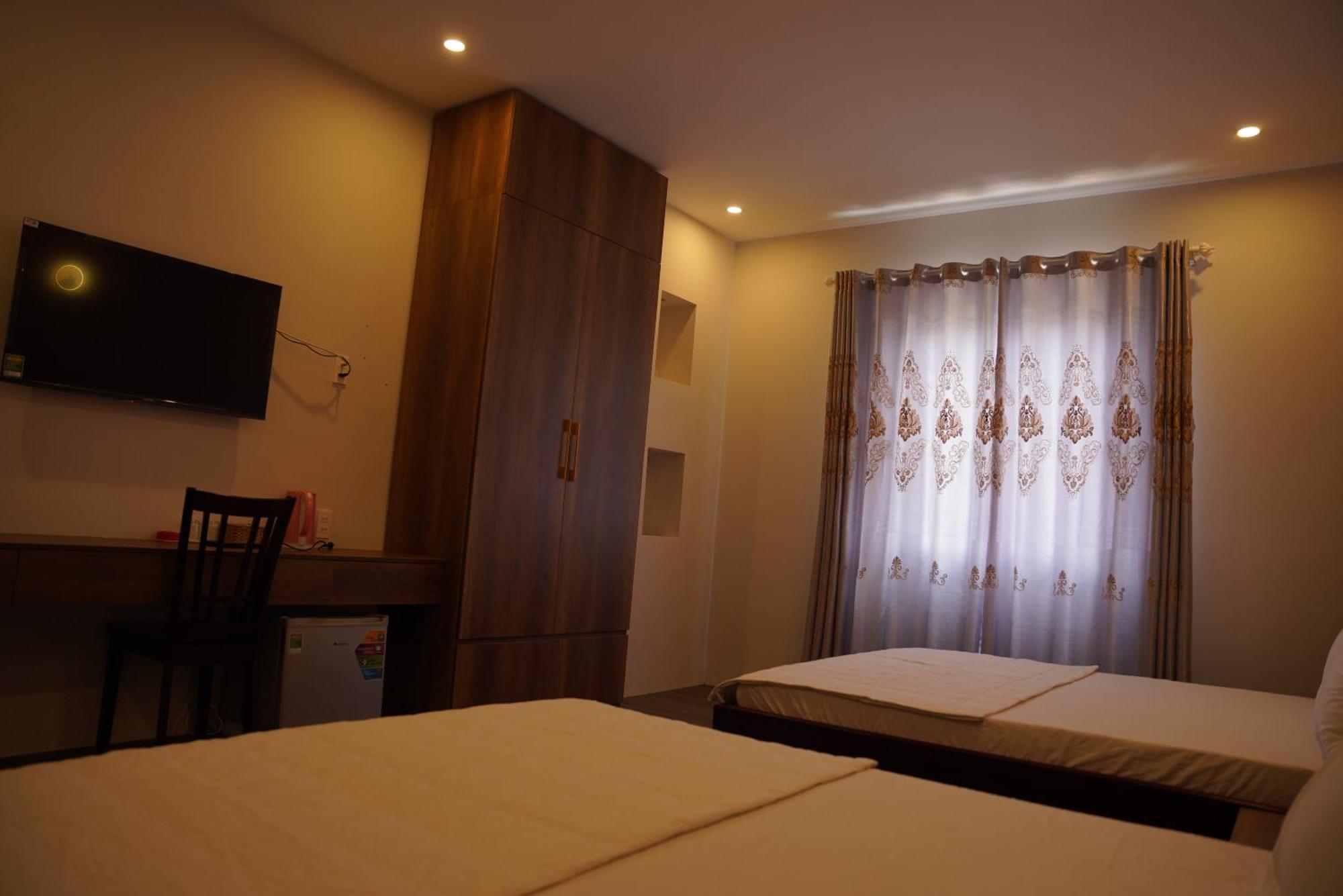 Khach San De Vuong Hotel Cao Lanh Bagian luar foto