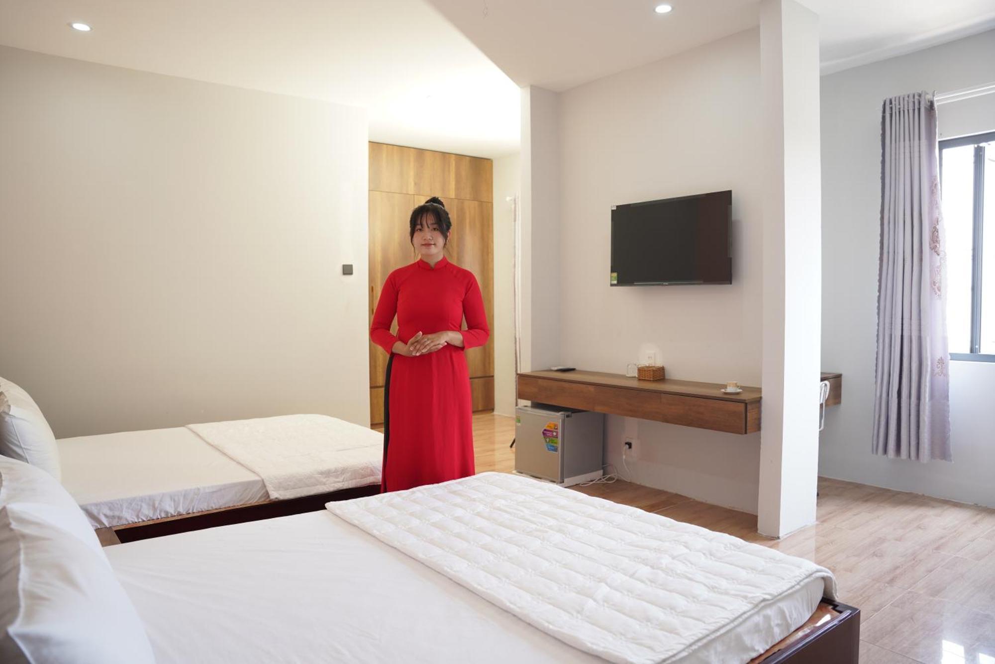 Khach San De Vuong Hotel Cao Lanh Bagian luar foto