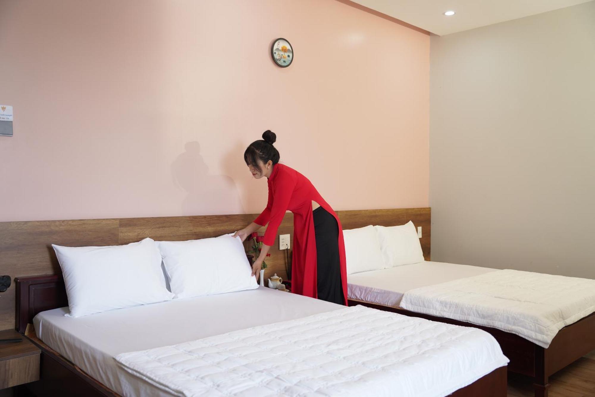 Khach San De Vuong Hotel Cao Lanh Bagian luar foto