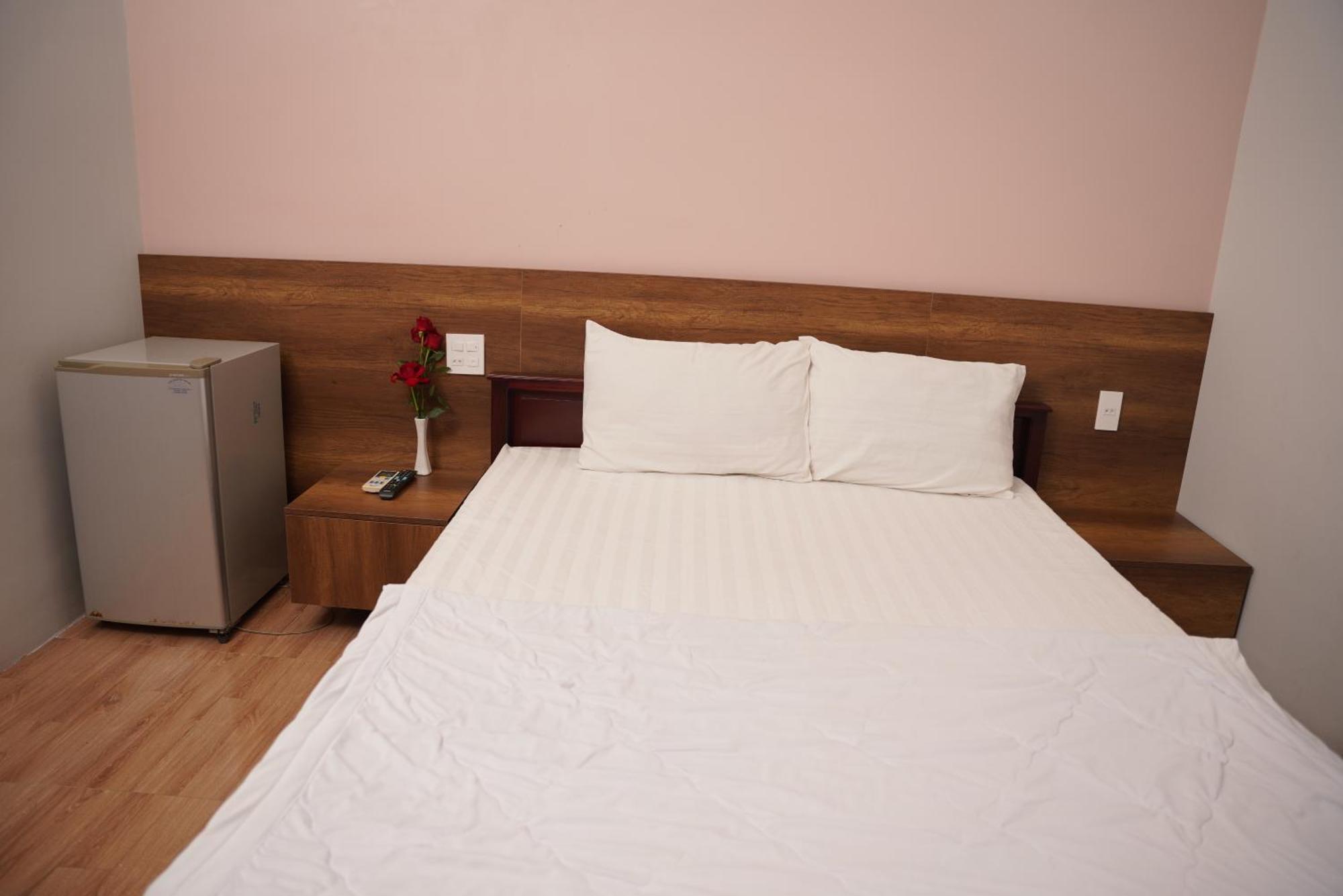 Khach San De Vuong Hotel Cao Lanh Bagian luar foto