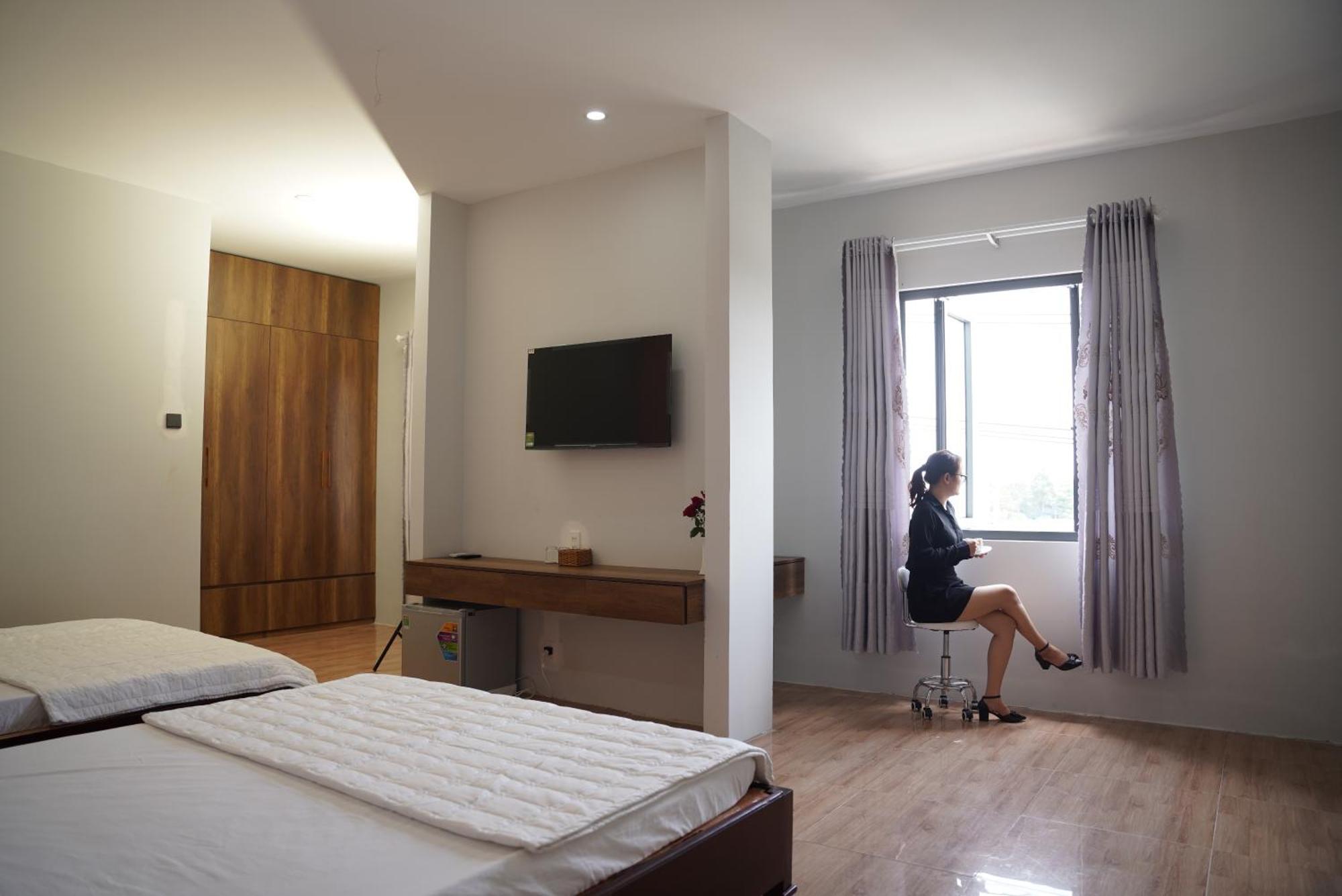 Khach San De Vuong Hotel Cao Lanh Bagian luar foto