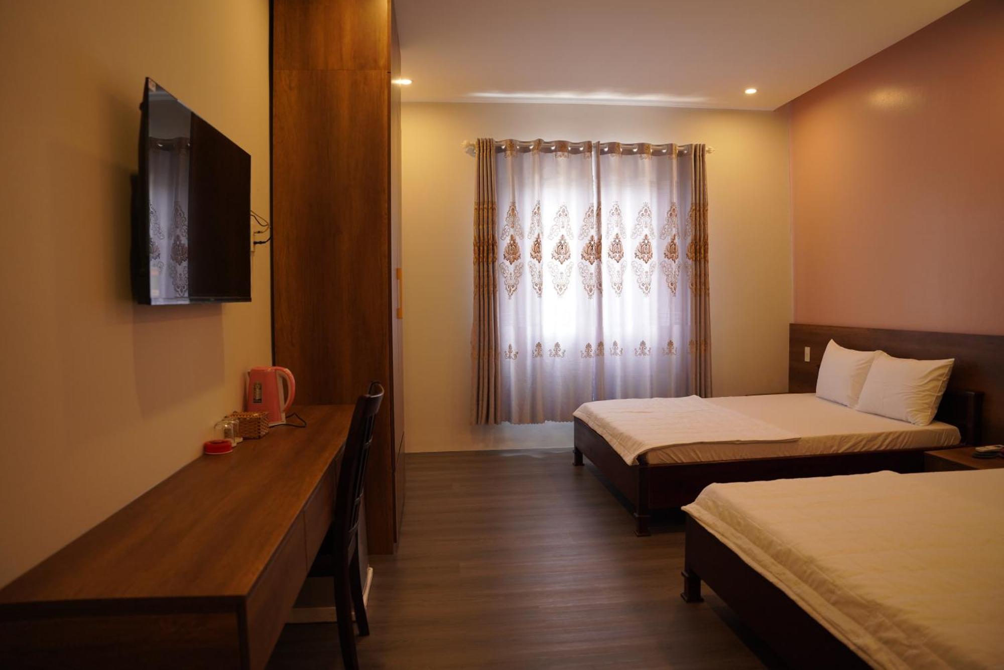 Khach San De Vuong Hotel Cao Lanh Bagian luar foto