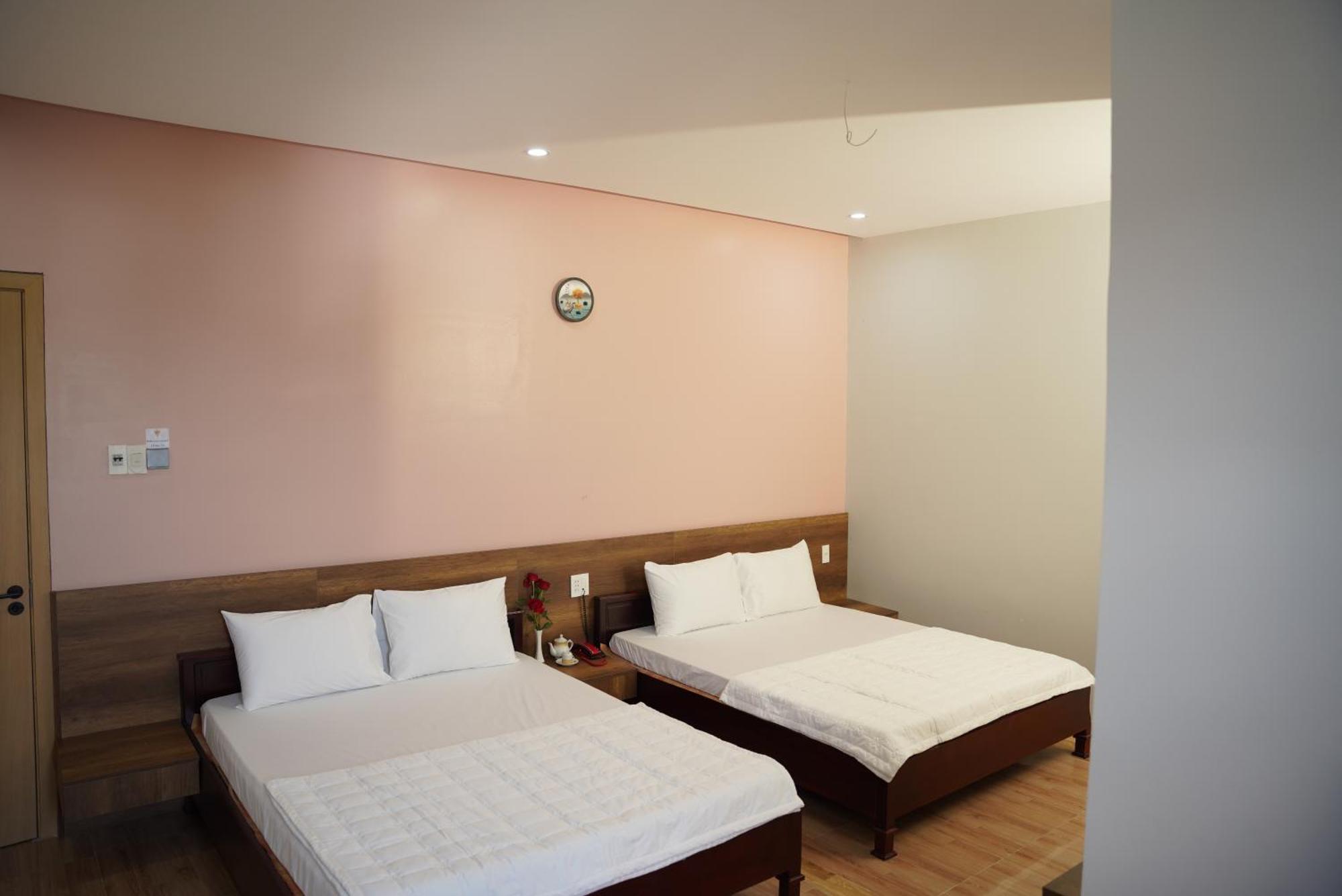 Khach San De Vuong Hotel Cao Lanh Bagian luar foto