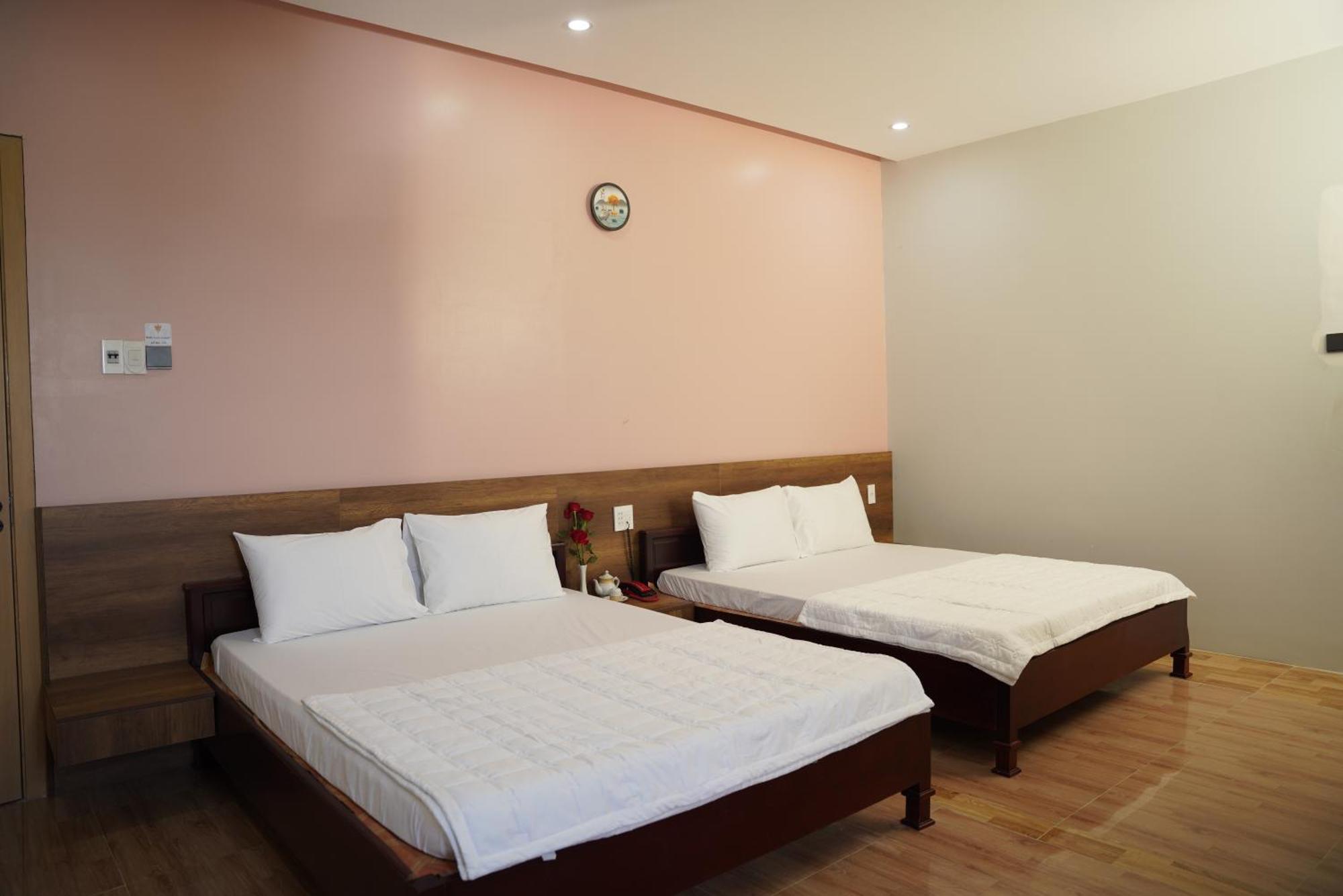 Khach San De Vuong Hotel Cao Lanh Bagian luar foto