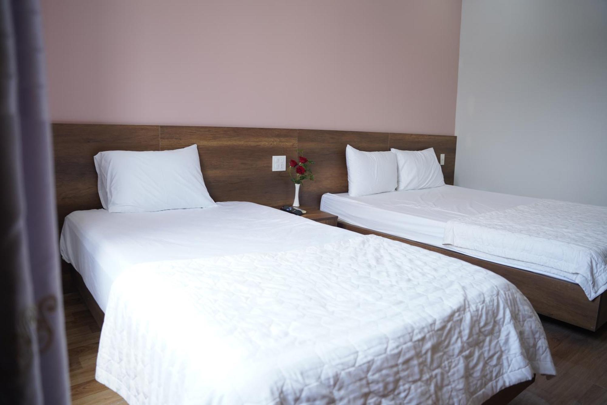 Khach San De Vuong Hotel Cao Lanh Bagian luar foto