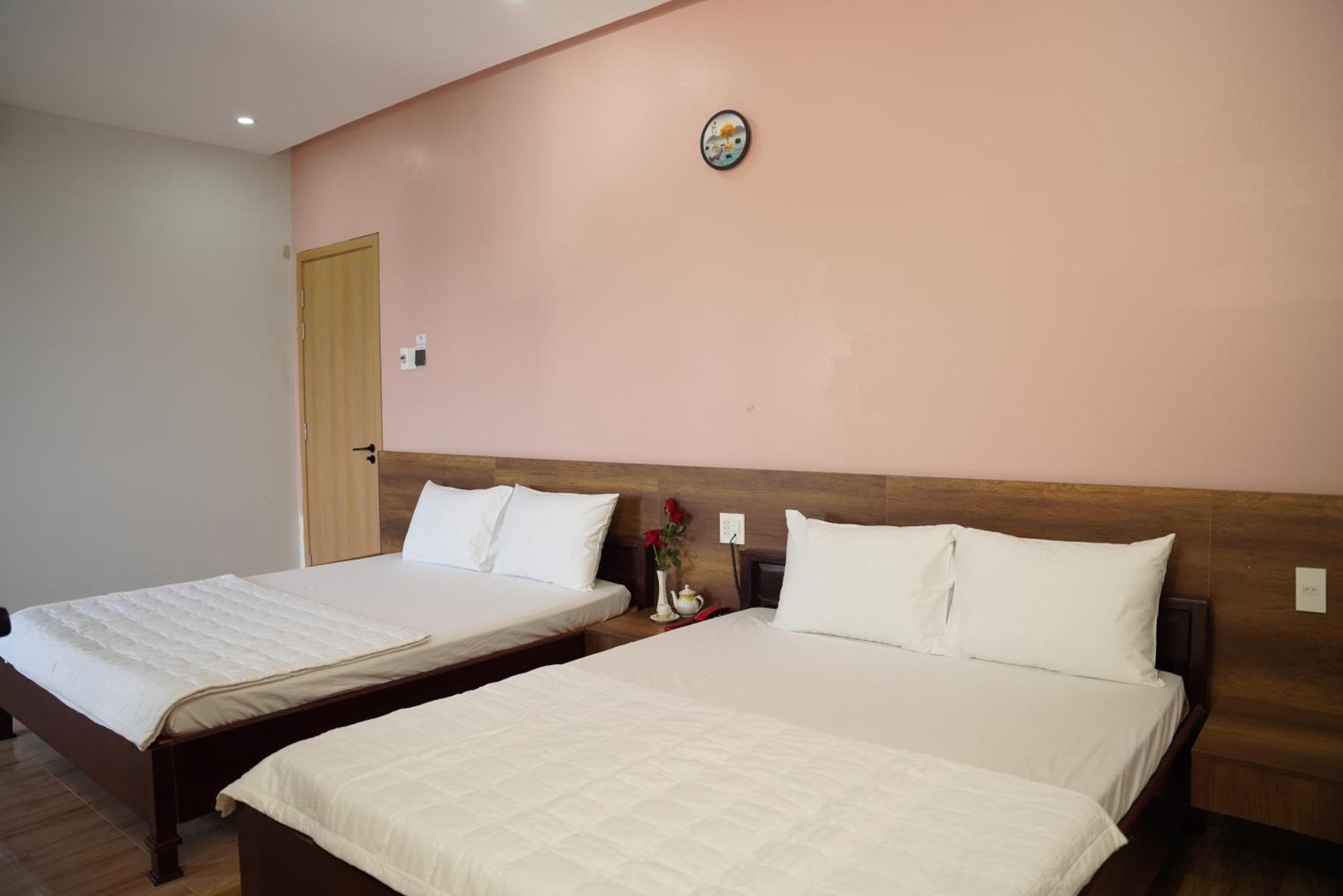 Khach San De Vuong Hotel Cao Lanh Bagian luar foto