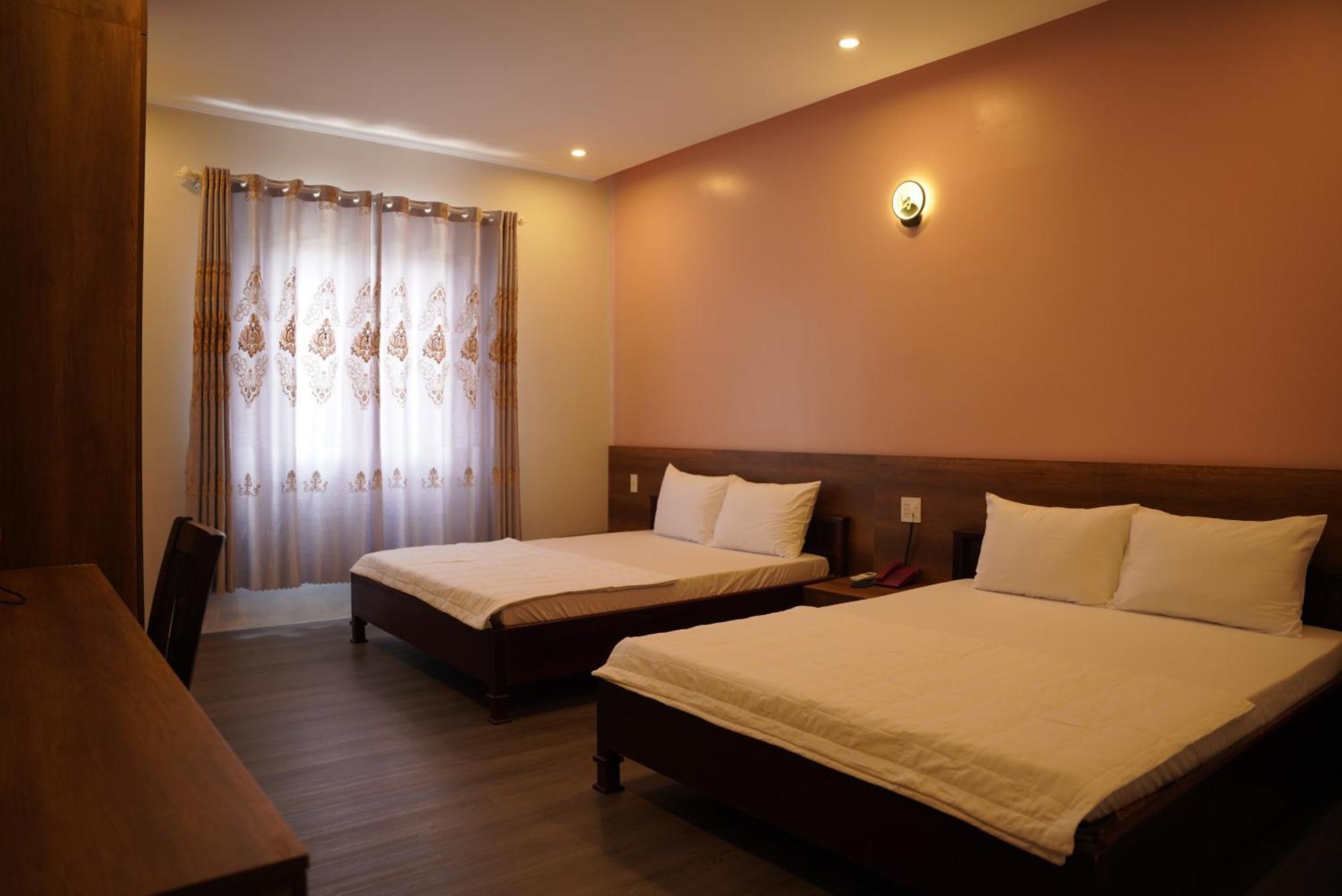 Khach San De Vuong Hotel Cao Lanh Bagian luar foto